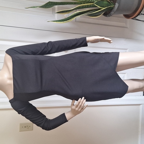 La Femme LBD, Size 2 - Picture 4 of 7